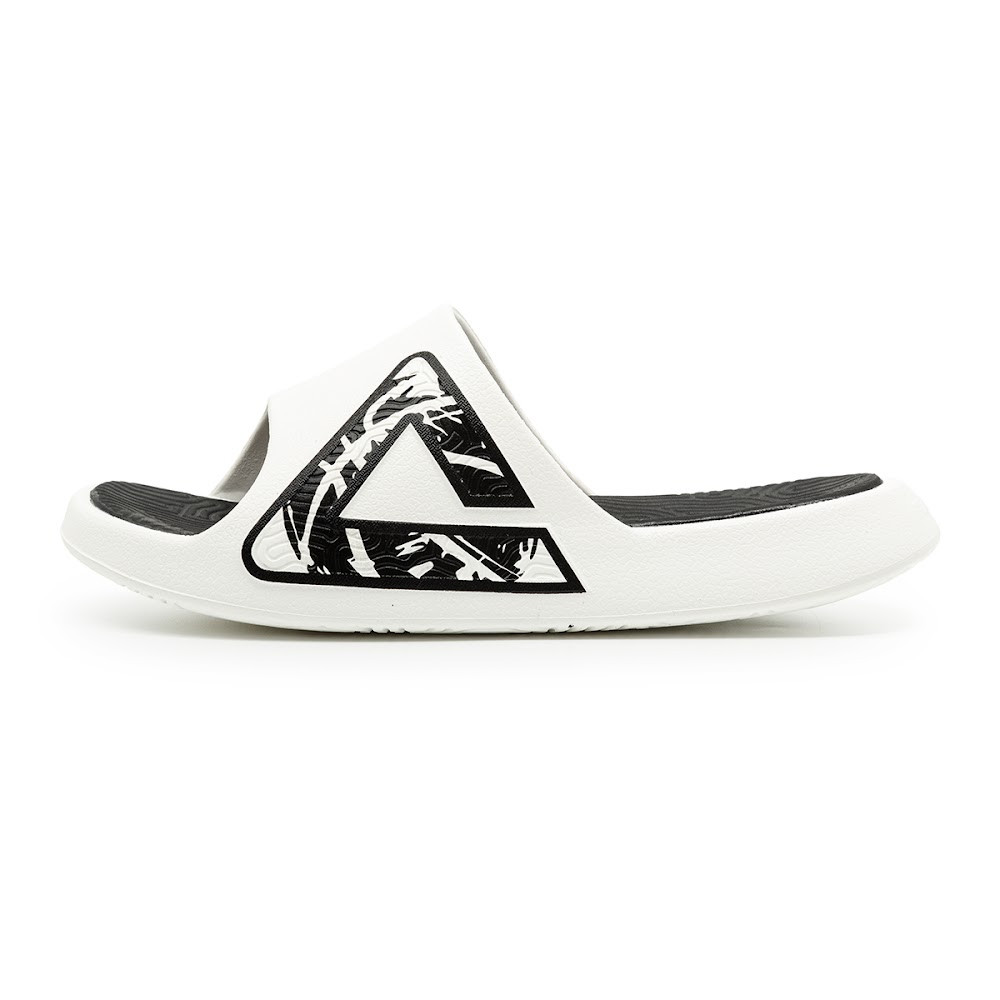 Sports slippers